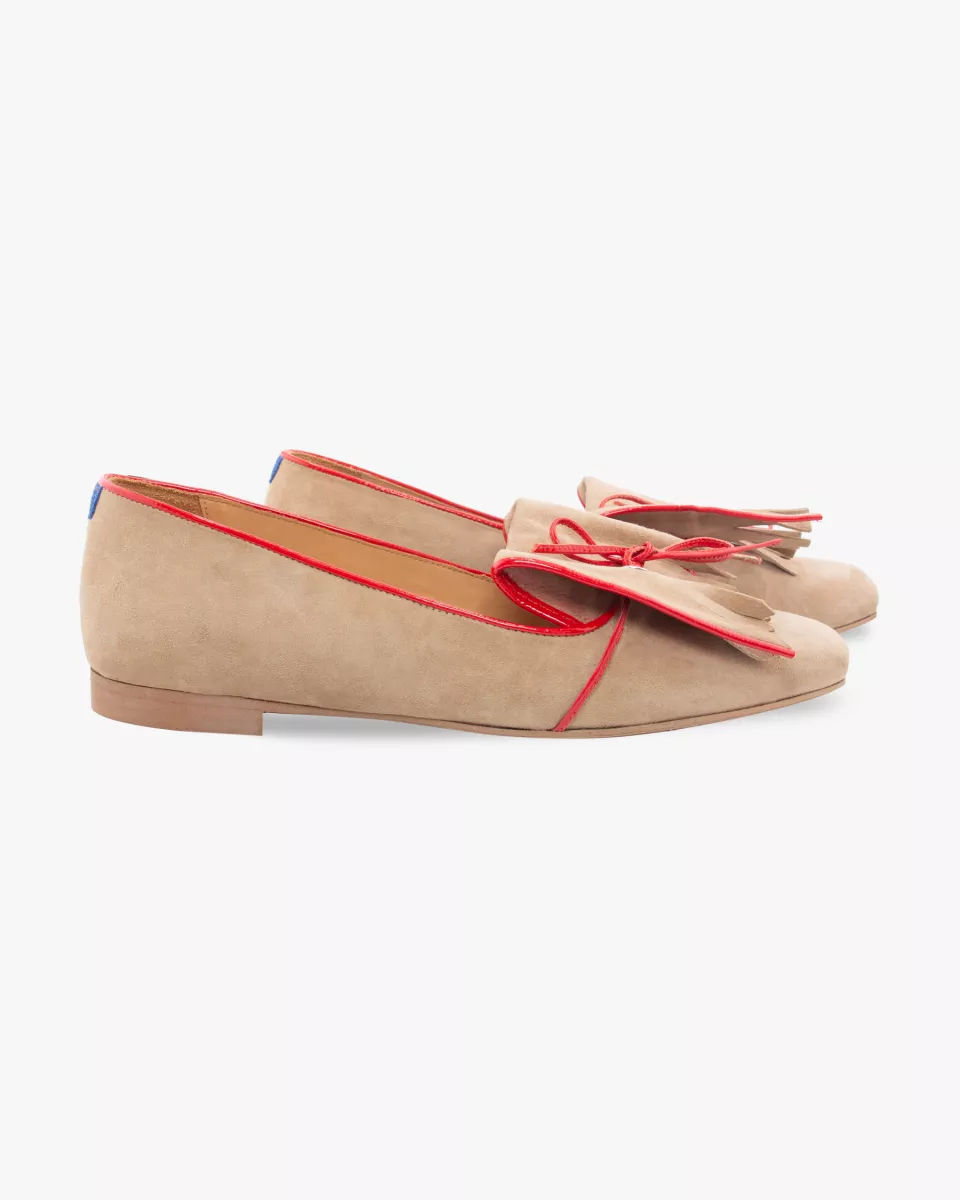 Slipper in Beige suede and Red leather trim