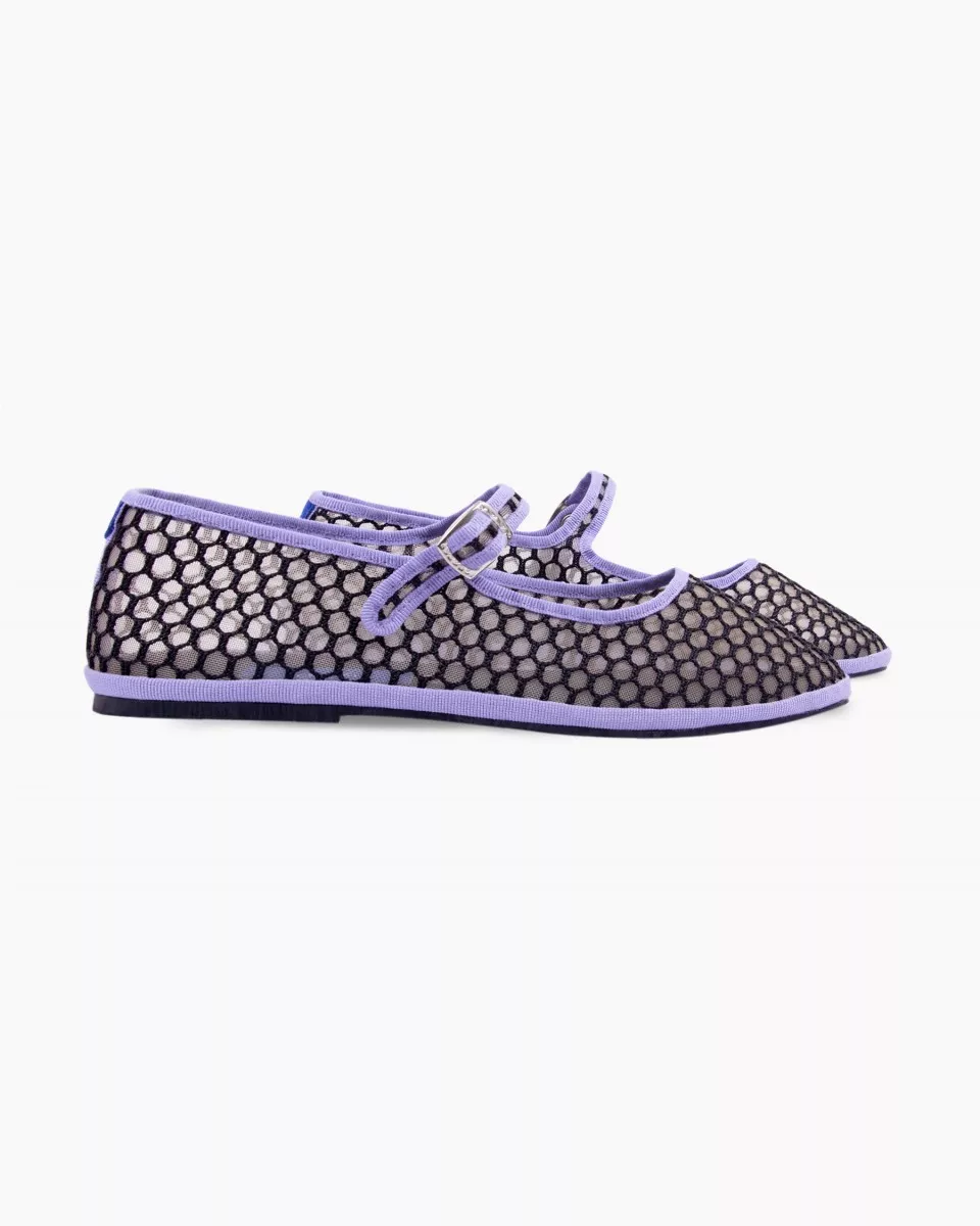 Furlanes in Black mesh with a honeycomb pattern with a purple trim
entirely made by hand in Italy (Venice/Friuli)