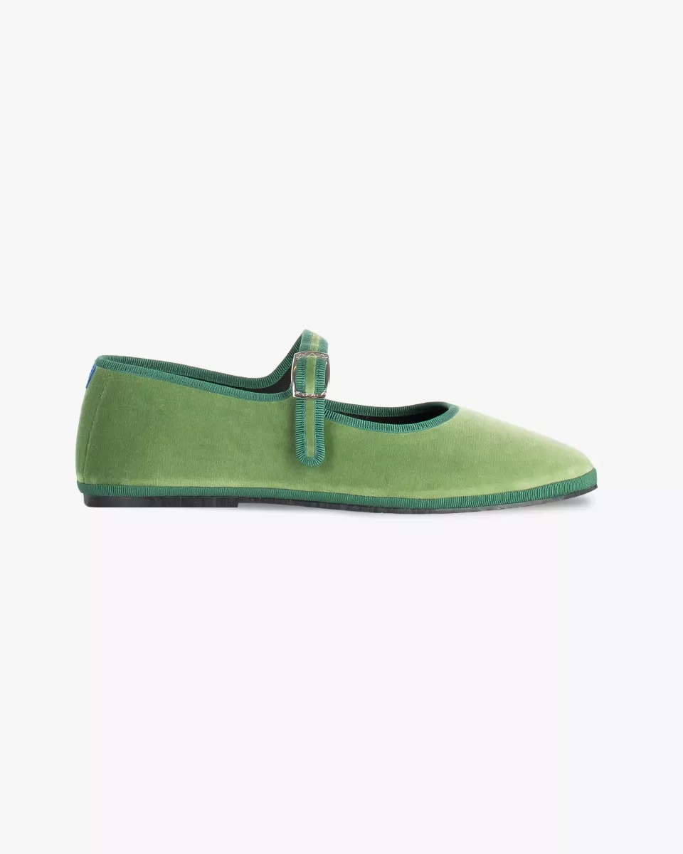 Mary Janes Furlanes in sage green velvet
entirely made by hand in Italy (Venice/Friuli)