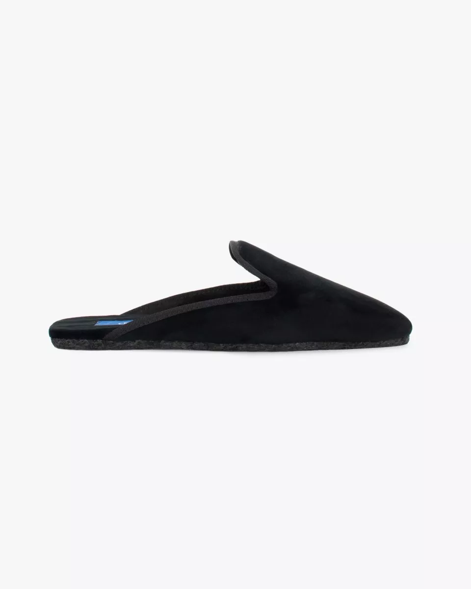 Indoor mule slippers in black velvet