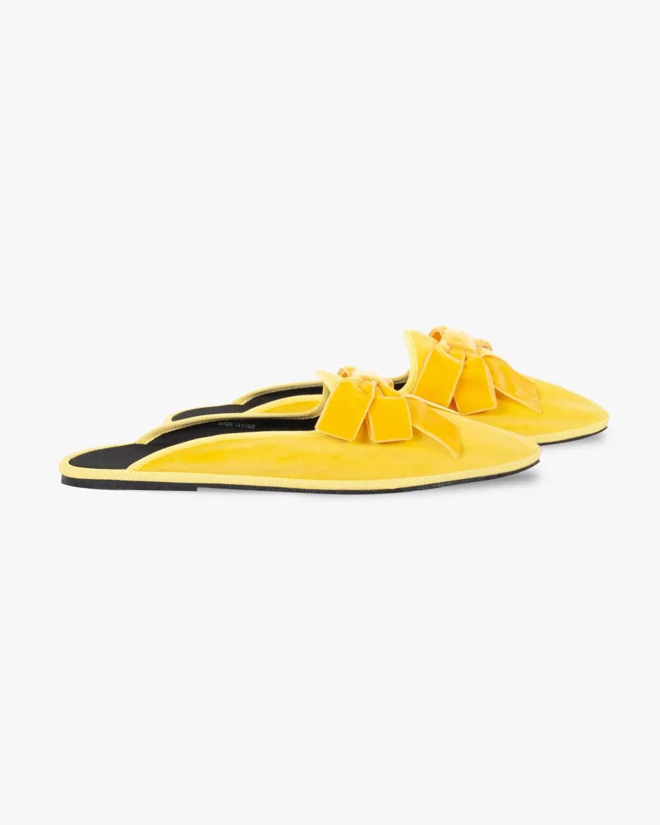 Furlanes mules with a bow in Yellow velvet
entirely made by hand in Italy (Venice/Friuli)