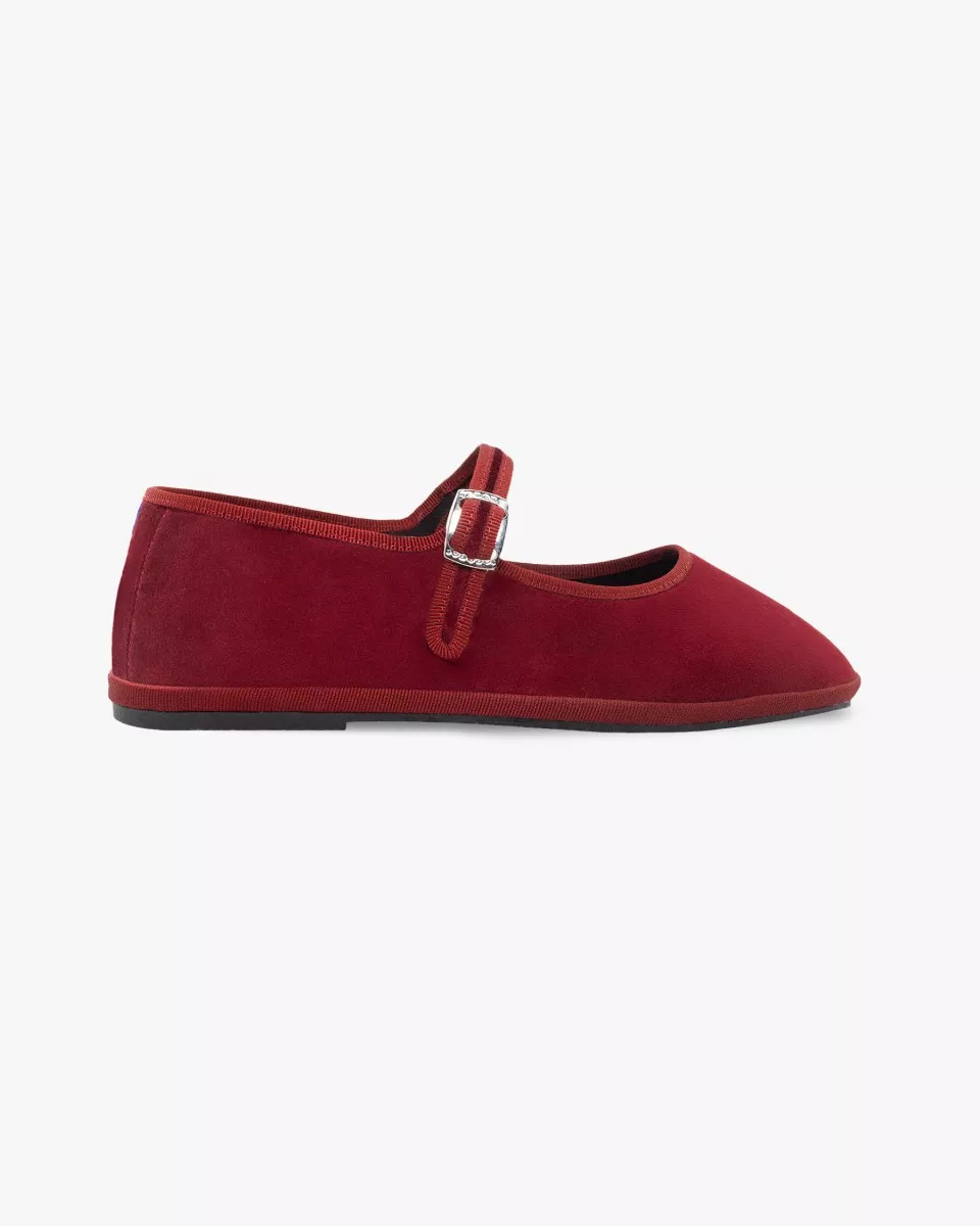 Mary Janes Furlanes in burgundy velvet
entirely made by hand in Italy (Venice/Friuli)