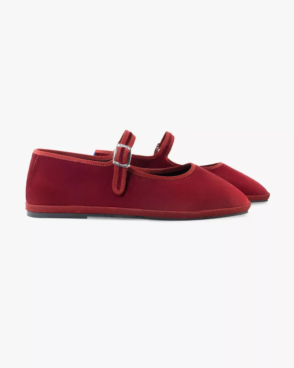 Mary Janes Furlanes in burgundy velvet
entirely made by hand in Italy (Venice/Friuli)